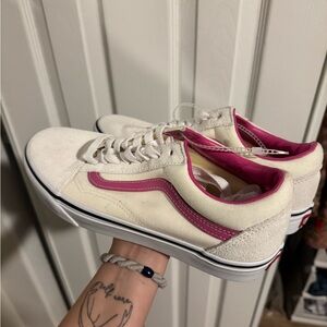 Vans Women's Sneakers in Cream and Pink